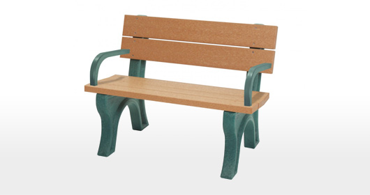 Traditional 4 Foot Backed Bench With Arms