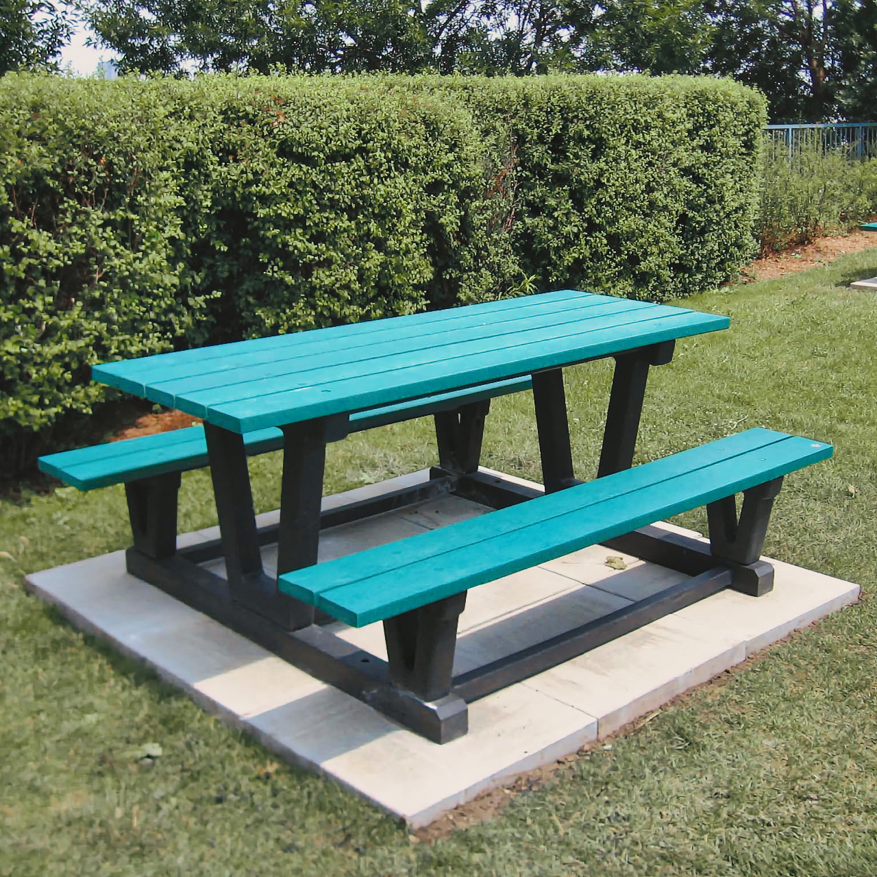 410 Park Series Picnic Table